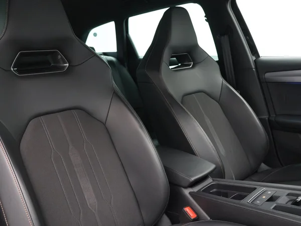 CUPRA Leon ST e-Hybrid (PHEV) (2023) — foto 7 van 27