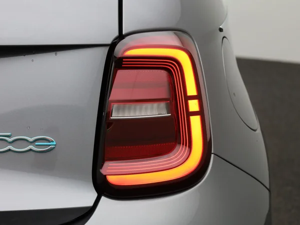 Fiat 500e (2023) — foto 37 van 44