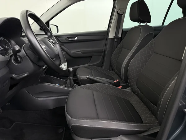 SKODA Fabia (2021) — foto 2 van 25