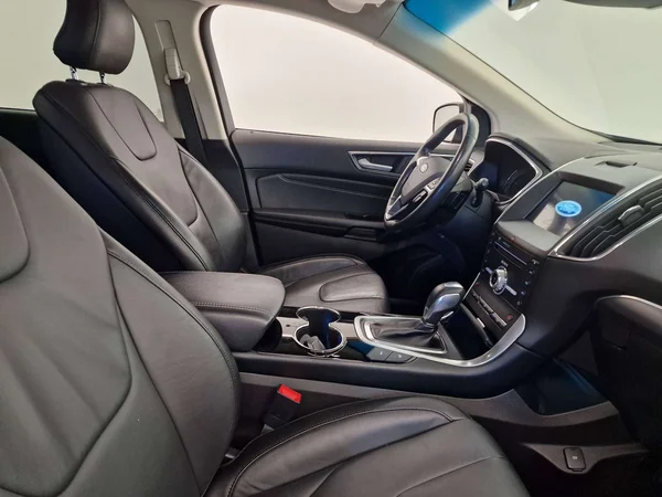 Ford Edge (2018) — foto 14 van 17