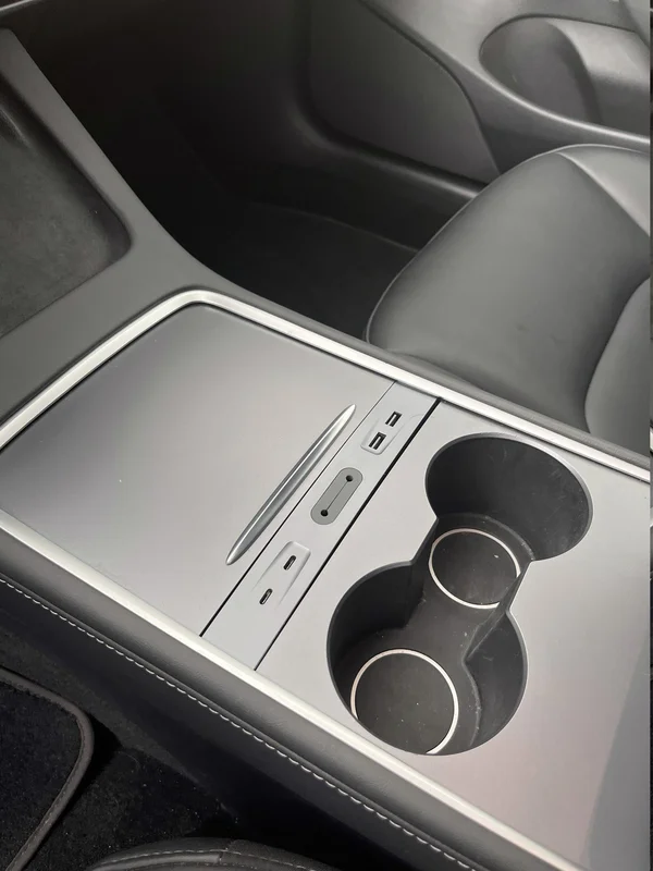 Tesla Model 3 (2023) — foto 68 van 83