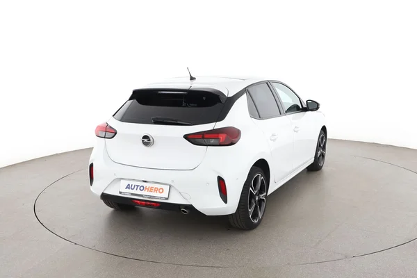 Opel Corsa (2021) — foto 12 van 16