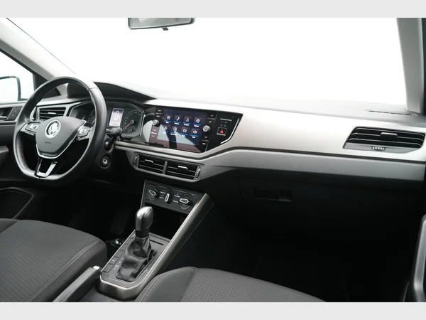 VOLKSWAGEN Polo (2021) — foto 18 van 24