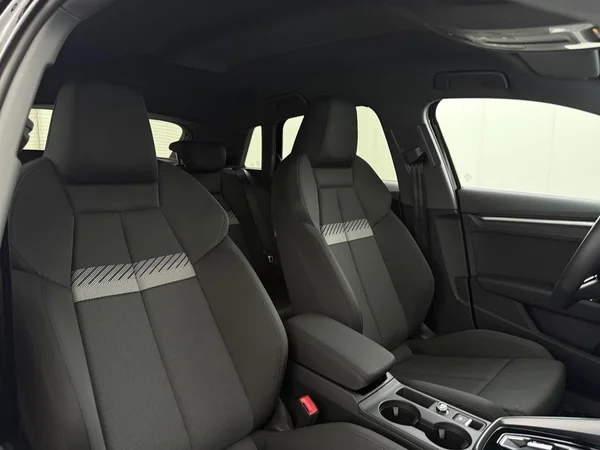 AUDI A3 Sportback (2025) — foto 16 van 18
