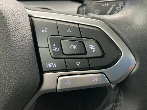 VOLKSWAGEN Golf VIII (2020) — foto 18 van 36