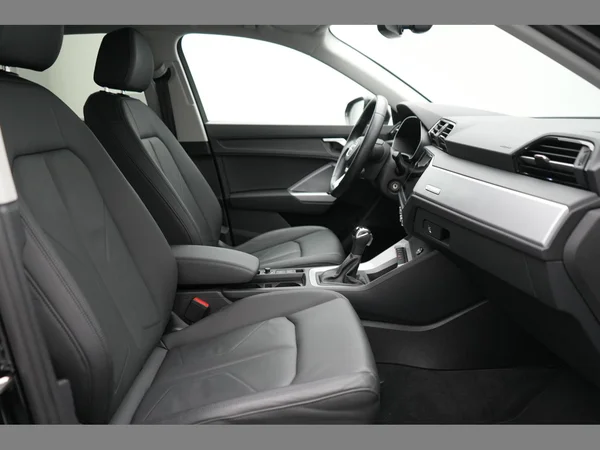 AUDI Q3 PHEV (2022) — foto 2 van 34