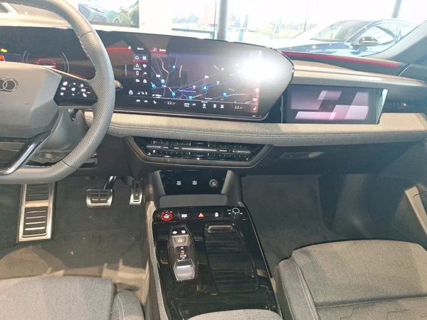 AUDI A6 Avant e-tron (2025) — foto 16 van 24