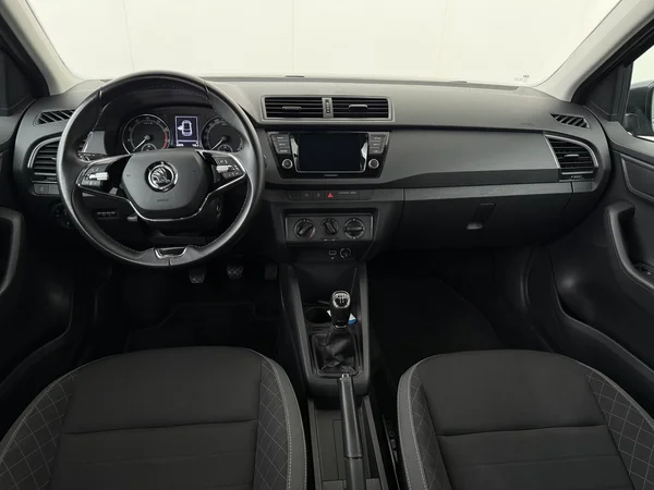 SKODA Fabia (2021) — foto 25 van 25
