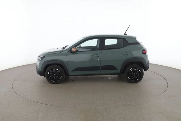 Dacia Spring (2025) — foto 9 van 16
