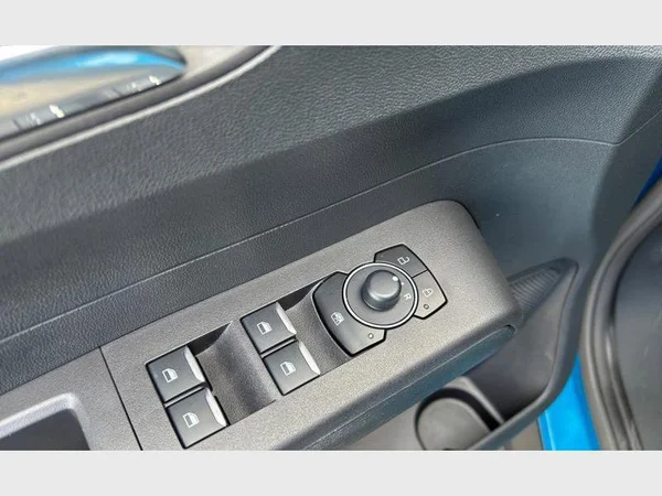 Ford Tourneo Courier (2025) — foto 19 van 30