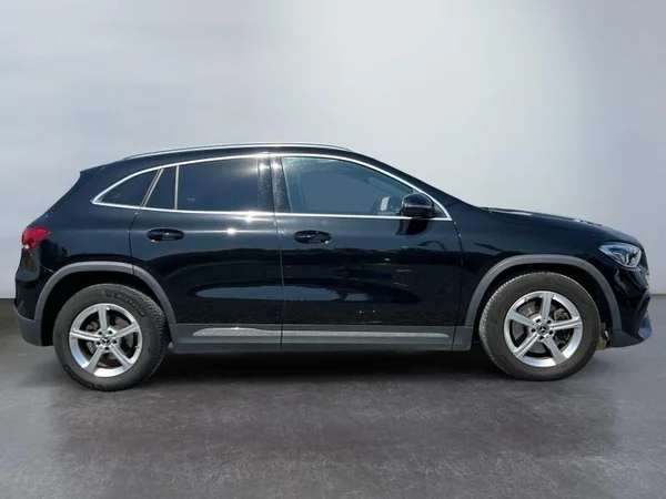 MERCEDES-BENZ GLA (H247) (2022) — foto 29 van 31