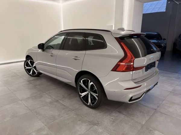 Volvo XC60 (2024) — foto 14 van 20