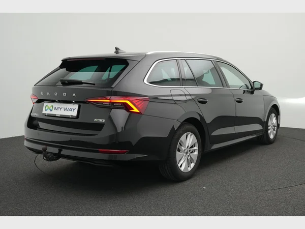 SKODA Octavia Combi (2024) — foto 4 van 29