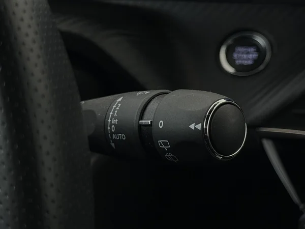 PEUGEOT e-2008 (2022) — foto 17 van 31