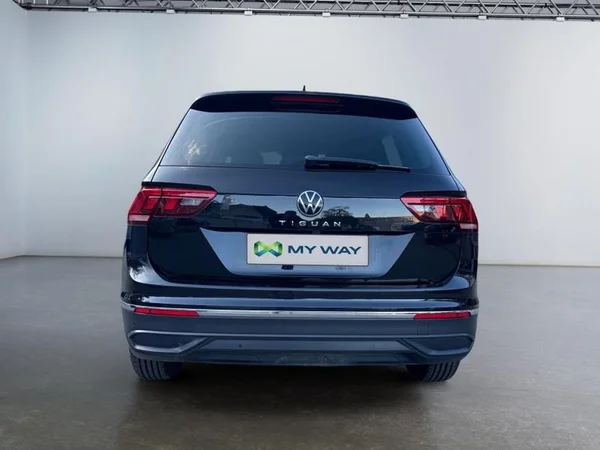 VOLKSWAGEN Tiguan (2022) — foto 28 van 30