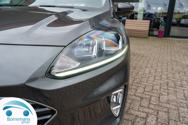 Ford Kuga (2022) — foto 6 van 33