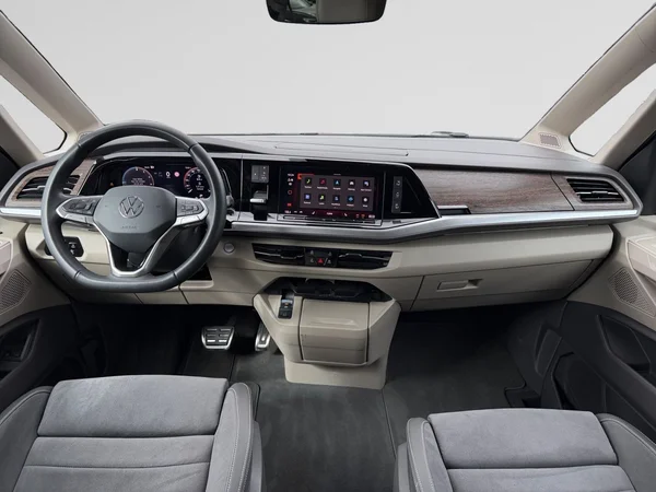 VOLKSWAGEN Multivan T7 Long eHybrid (PHEV) (2025) — foto 3 van 16