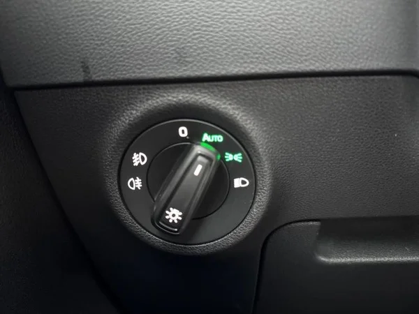 SKODA Karoq Dsl (2025) — foto 6 van 32