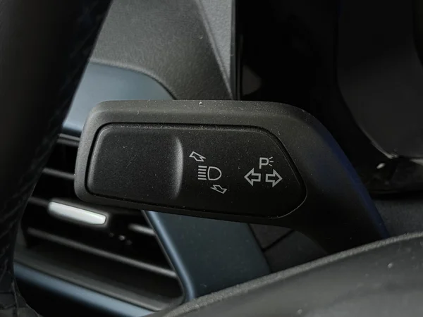 FORD TOURNEO COURIER (2025) — foto 15 van 27
