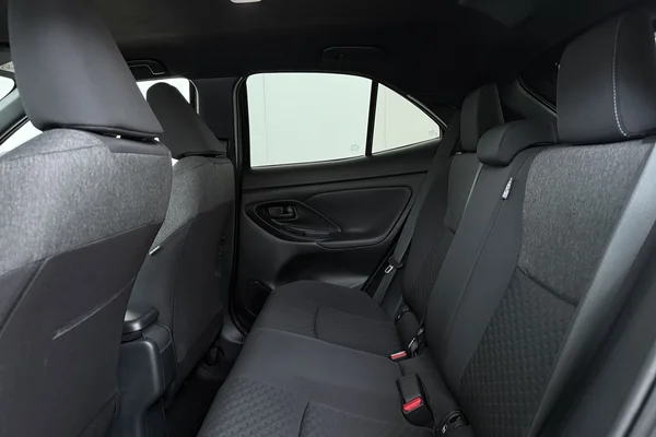Toyota Yaris Cross Hybrid (HEV) (2025) — foto 16 van 17