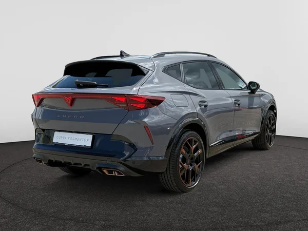 CUPRA Formentor e-Hybrid (PHEV) (2025) — foto 12 van 20
