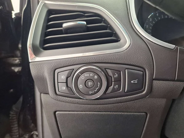 Ford Edge (2018) — foto 2 van 17