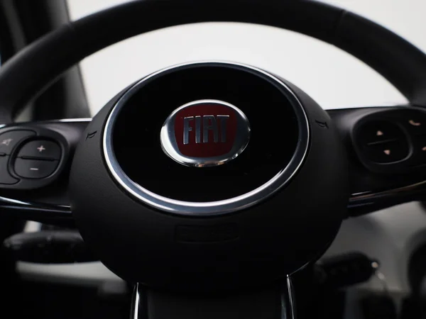 Fiat 500 (2021) — foto 19 van 36