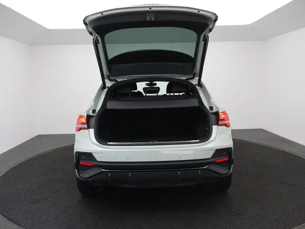 Audi Q3 (2020) — foto 20 van 25