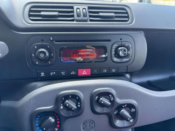 FIAT Panda (2015) — foto 13 van 24
