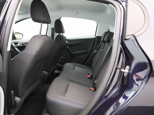 Peugeot 208 (2019) — foto 2 van 36