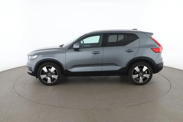 Volvo XC40 (2018) — foto 9 van 16