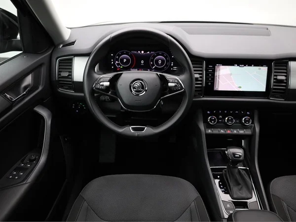 SKODA Kodiaq (2021) — foto 8 van 25