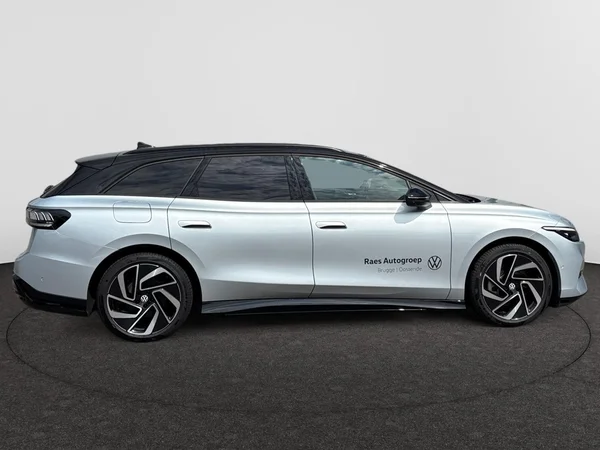 VOLKSWAGEN ID.7 Tourer (2025) — foto 22 van 25