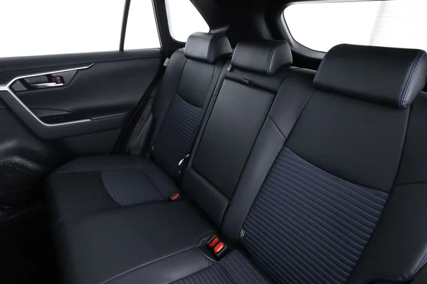 Toyota RAV4 (2023) — foto 5 van 16