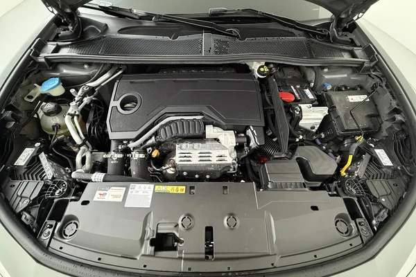 Peugeot 408 (2025) — foto 8 van 29