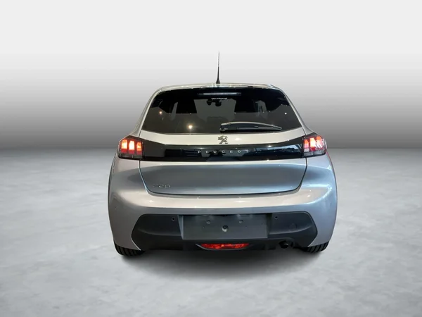 Peugeot 208 (2022) — foto 2 van 26