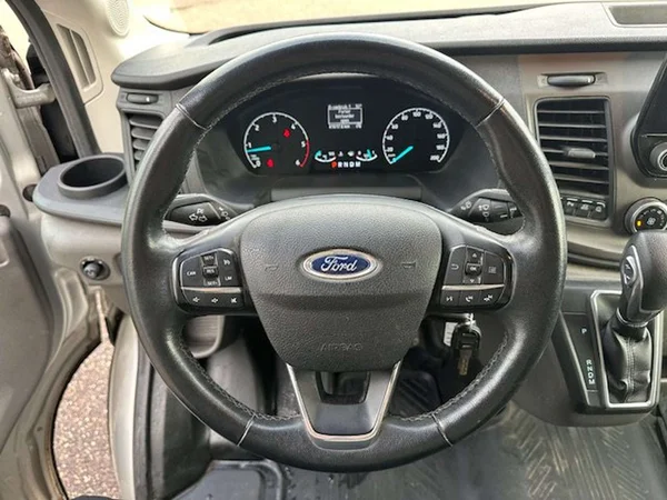 Ford Transit (2020) — foto 12 van 15