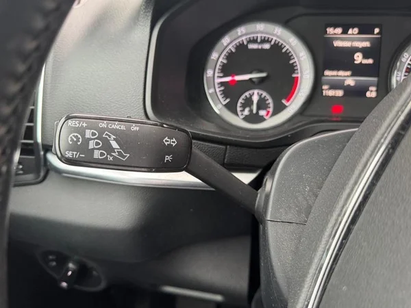 SKODA Karoq Dsl (2021) — foto 11 van 31
