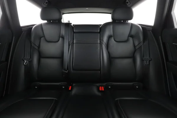 Volvo V90 (2017) — foto 6 van 16