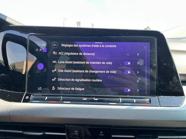 VOLKSWAGEN Golf VIII SW (2023) — foto 9 van 31