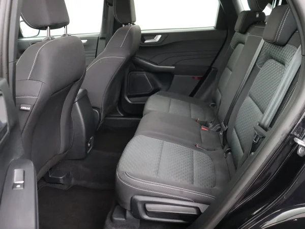 FORD Kuga (2024) — foto 5 van 27