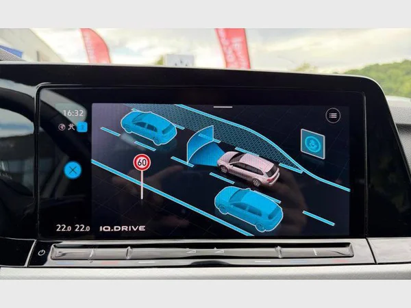 Volkswagen Golf Variant VIII (2022) — foto 17 van 27