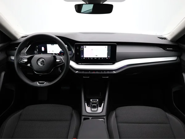 SKODA Octavia Combi (2024) — foto 19 van 20