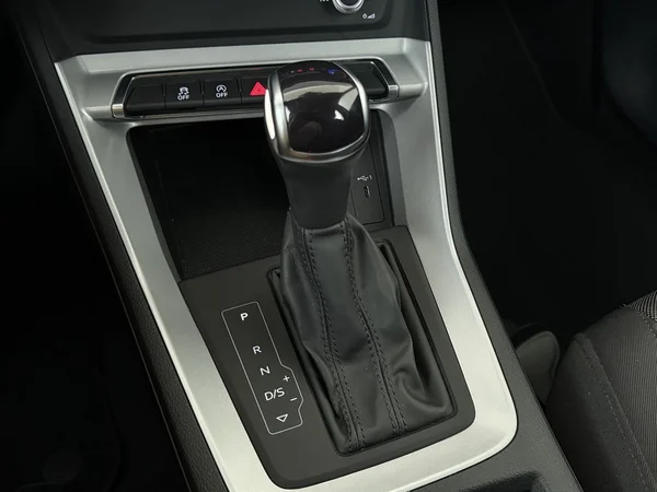 AUDI Q3 (2021) — foto 4 van 28