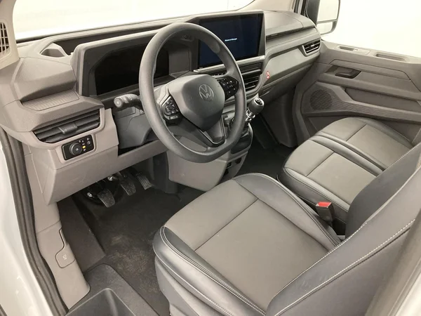 VOLKSWAGEN Transporter T7 30 Fourgon Swb Dsl (2025) — foto 16 van 32