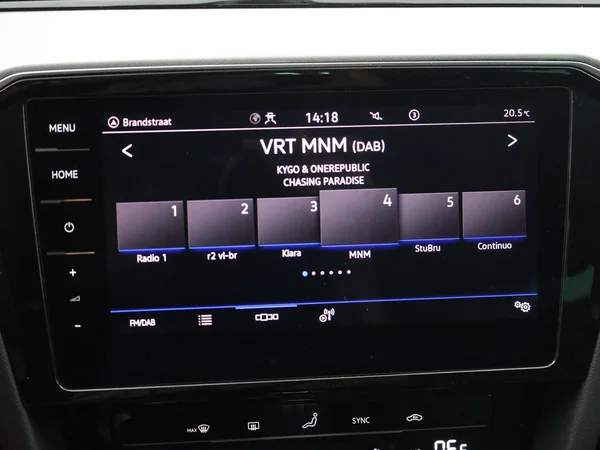 VOLKSWAGEN Passat Variant GTE (2022) — foto 8 van 30