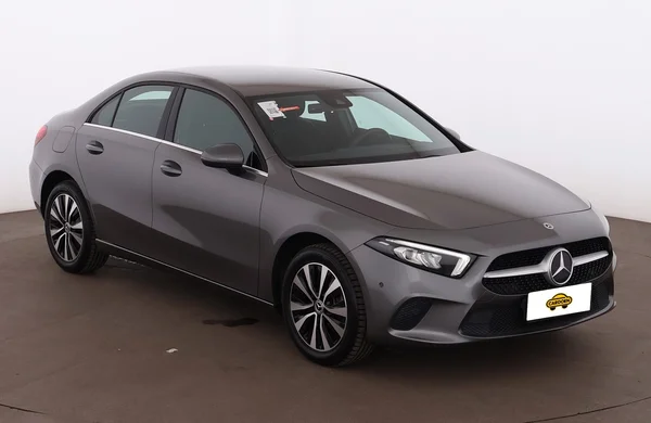 Mercedes-Benz A-Class Sedan PHEV (V177) (2022) — foto 29 van 30