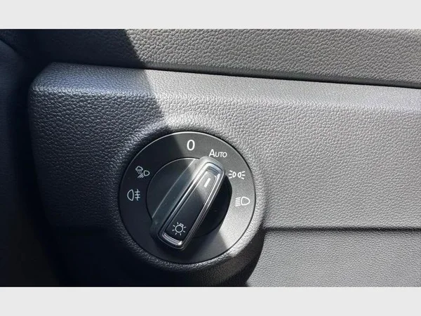 Volkswagen T-Roc (2025) — foto 11 van 30