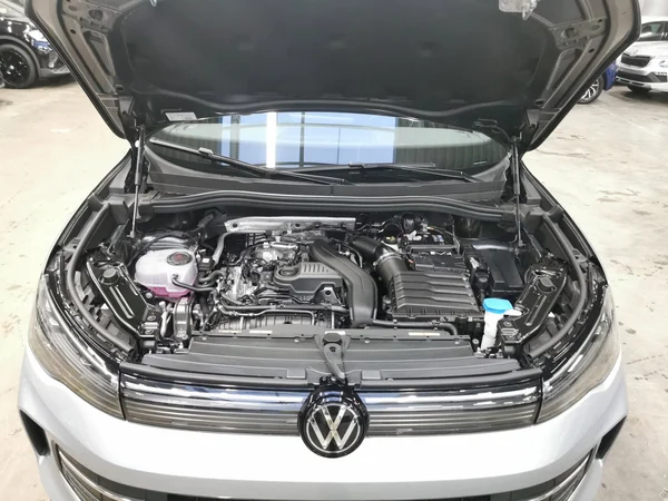 VOLKSWAGEN Tiguan (2026) — foto 13 van 15