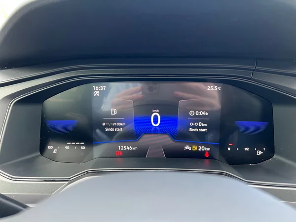 VOLKSWAGEN Polo (2024) — foto 6 van 24